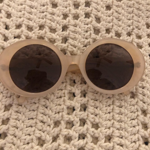 Authentic Vintage GUCCI 2410 Sunglasses - Blush/Pink